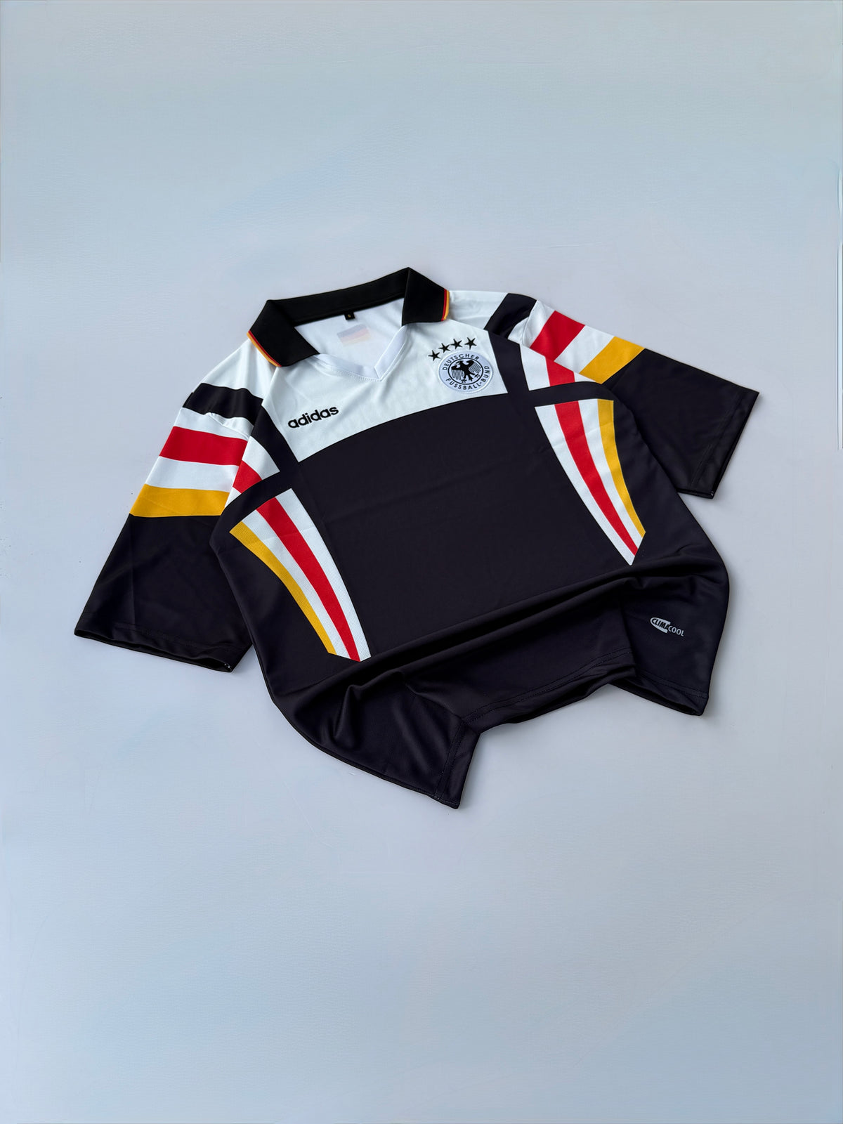 BECKENBAUER 8 GERMANY 1990 SPECIAL KIT FIVE SLEEVE EMBROIDERY COLLER