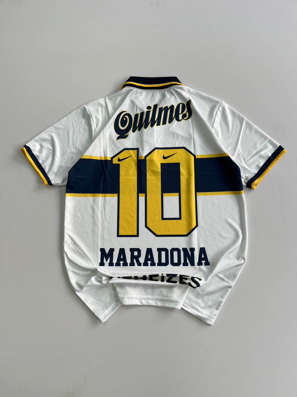 MARADONA 10 VINTAGE-STYLE BOCA JUNIORS 1996/97 AWAY KIT EMBROIDERY