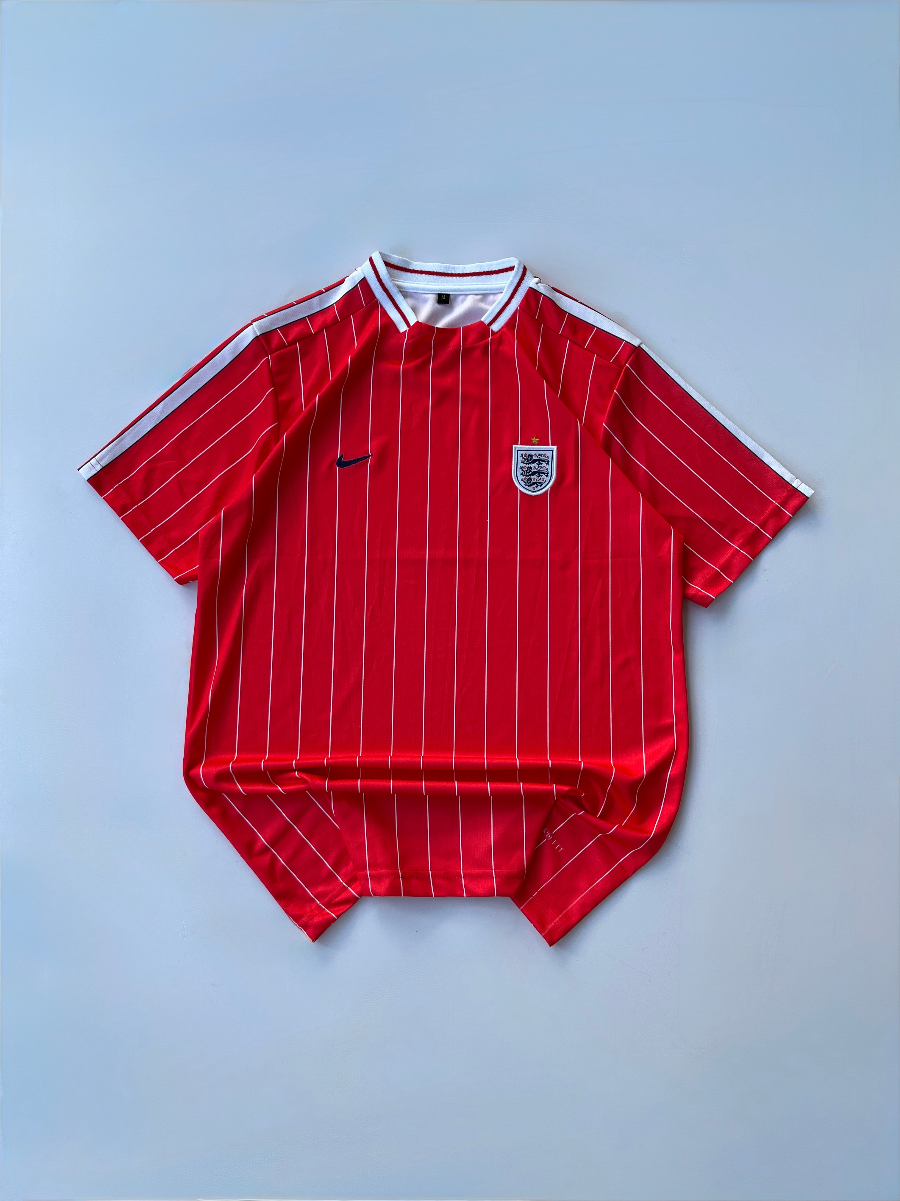 NO NAME ENGLAND VINTAGE STYPE STRIP JERSEY EMBROIDERY