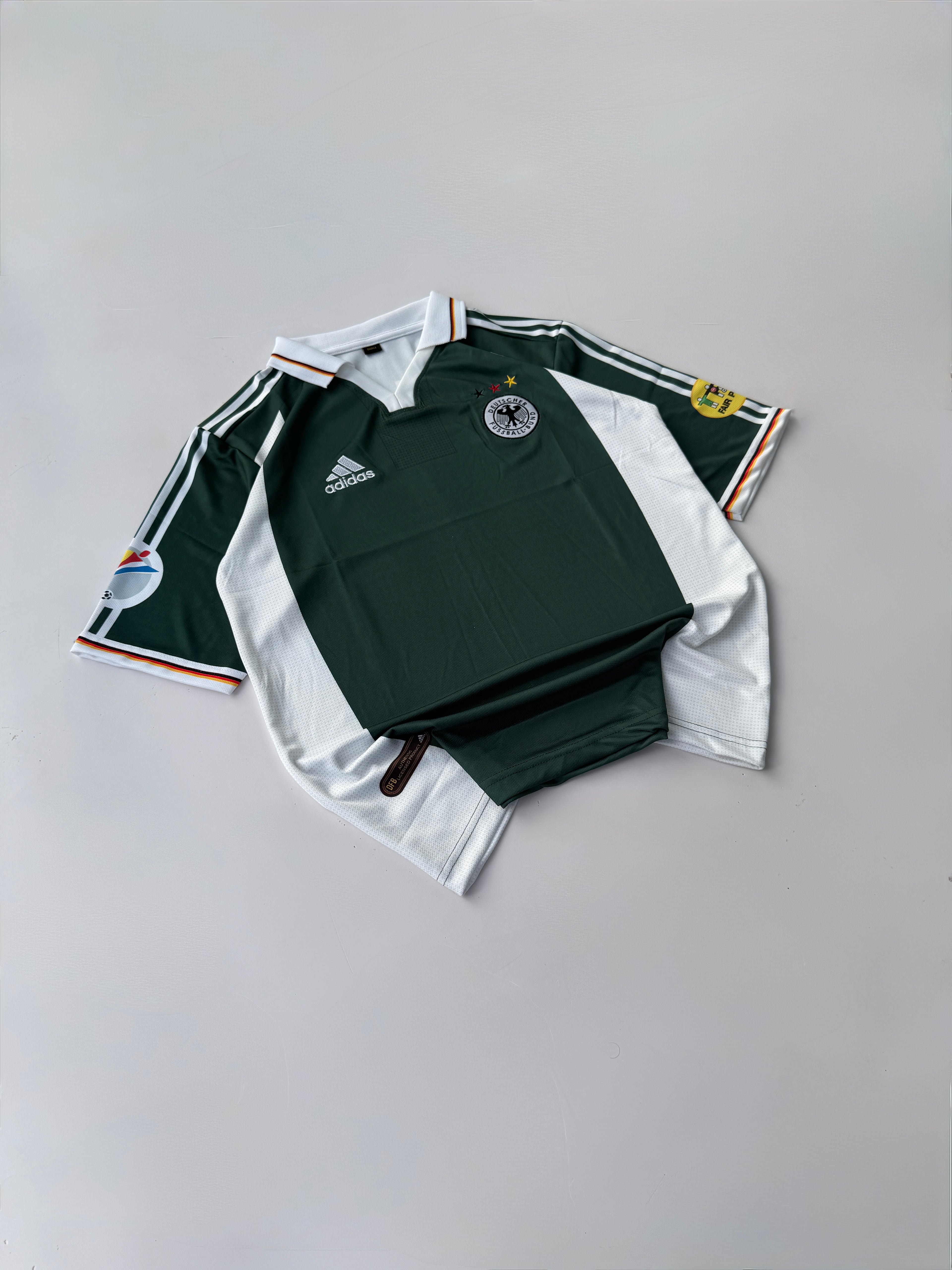 BALLACK 13 GERMANY 2000/02 RETRO AWAY KIT EMBROIDERY FIVE SLEEVE COLLER