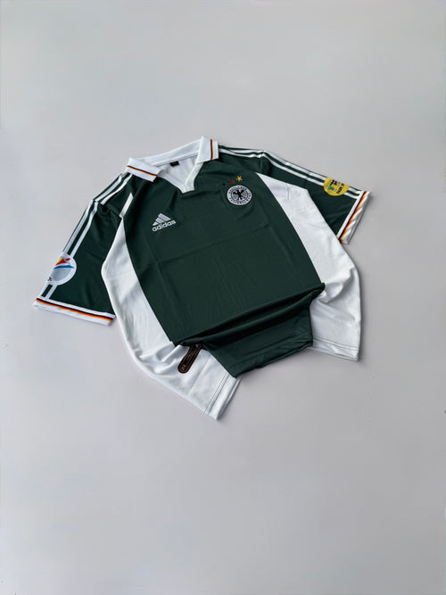 BALLACK 13 GERMANY 2000/02 RETRO AWAY KIT EMBROIDERY FIVE SLEEVE COLLER
