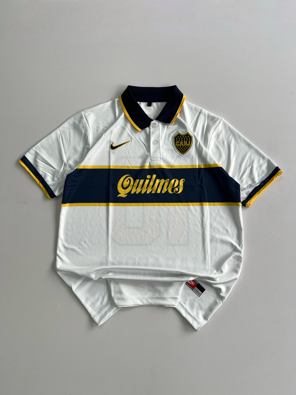 MARADONA 10 VINTAGE-STYLE BOCA JUNIORS 1996/97 AWAY KIT EMBROIDERY