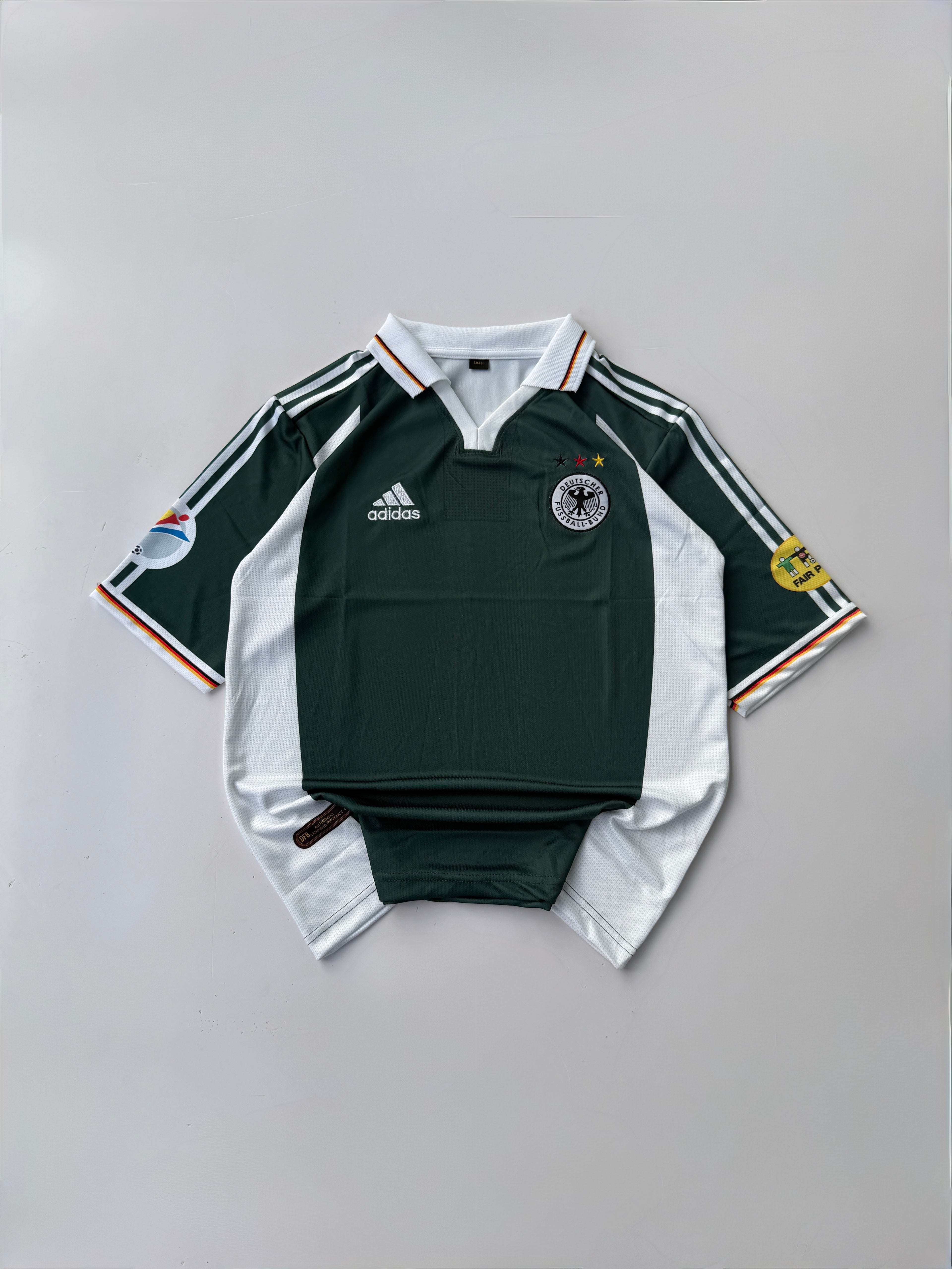 BALLACK 13 GERMANY 2000/02 RETRO AWAY KIT EMBROIDERY FIVE SLEEVE COLLER