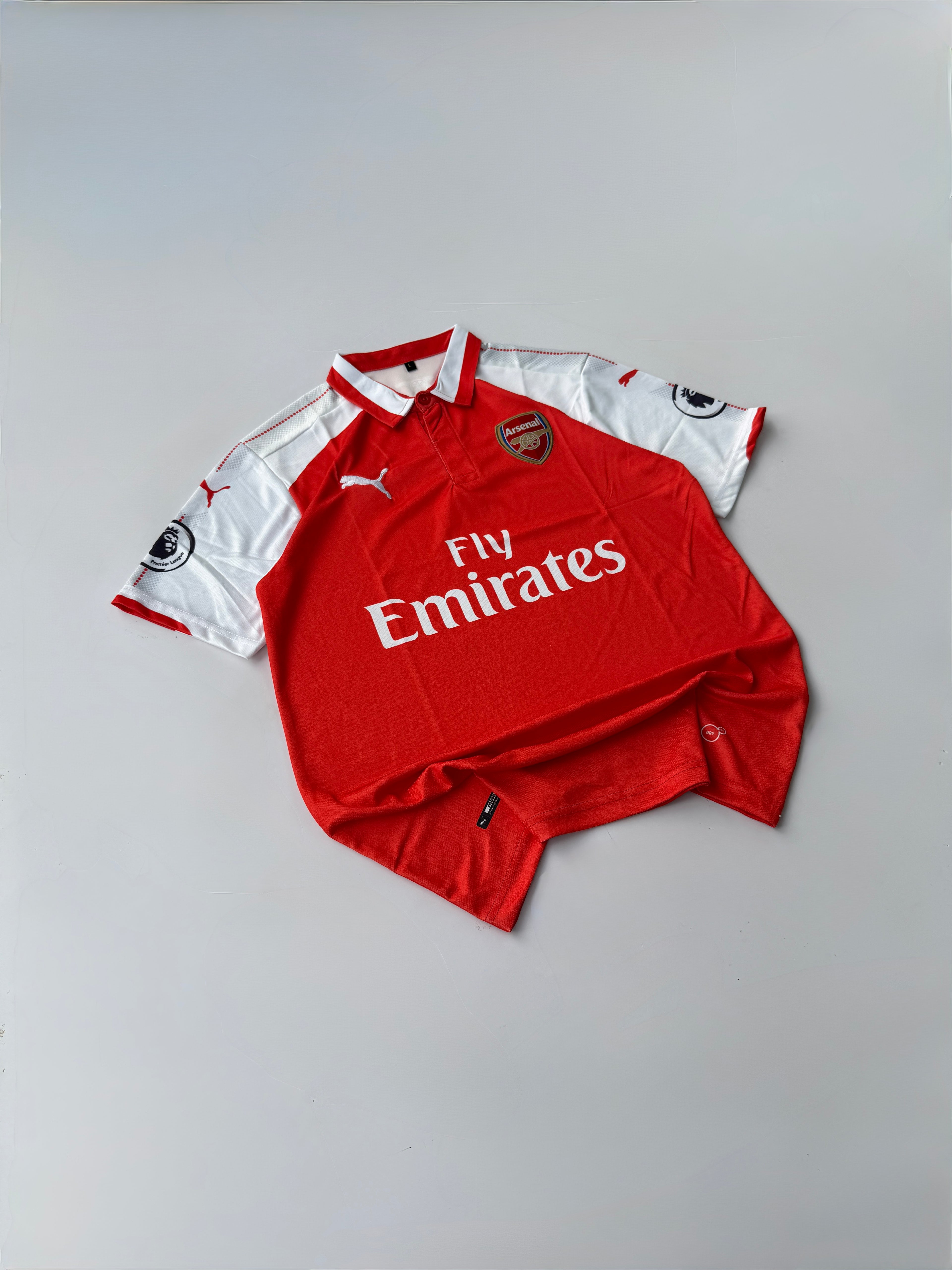 OZIL 11 ARSENAL 2017/18 HOME KIT EMBROIDERY POLO