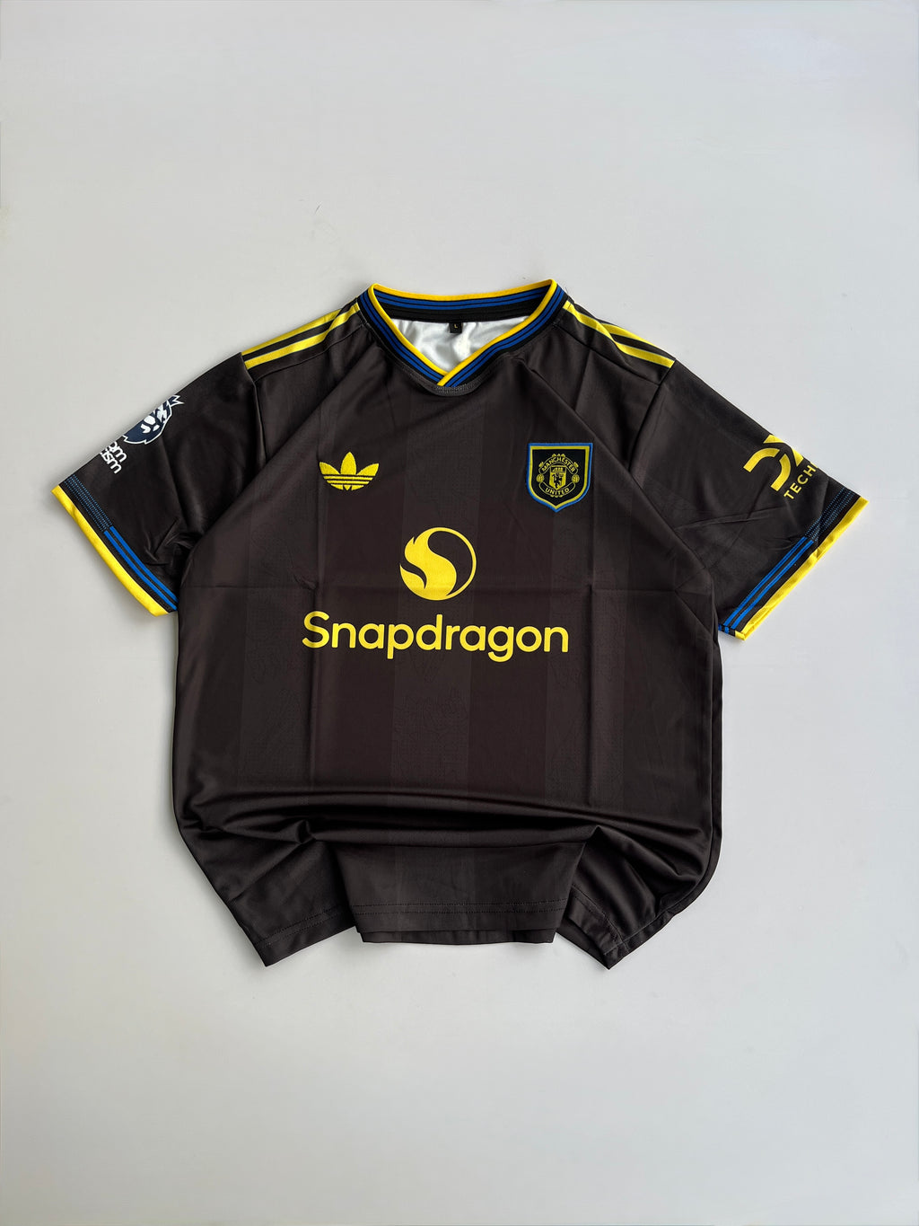 SESKO 30 MANCHESTER UNITED 2025/26  THIRD KIT EMBROIDERY