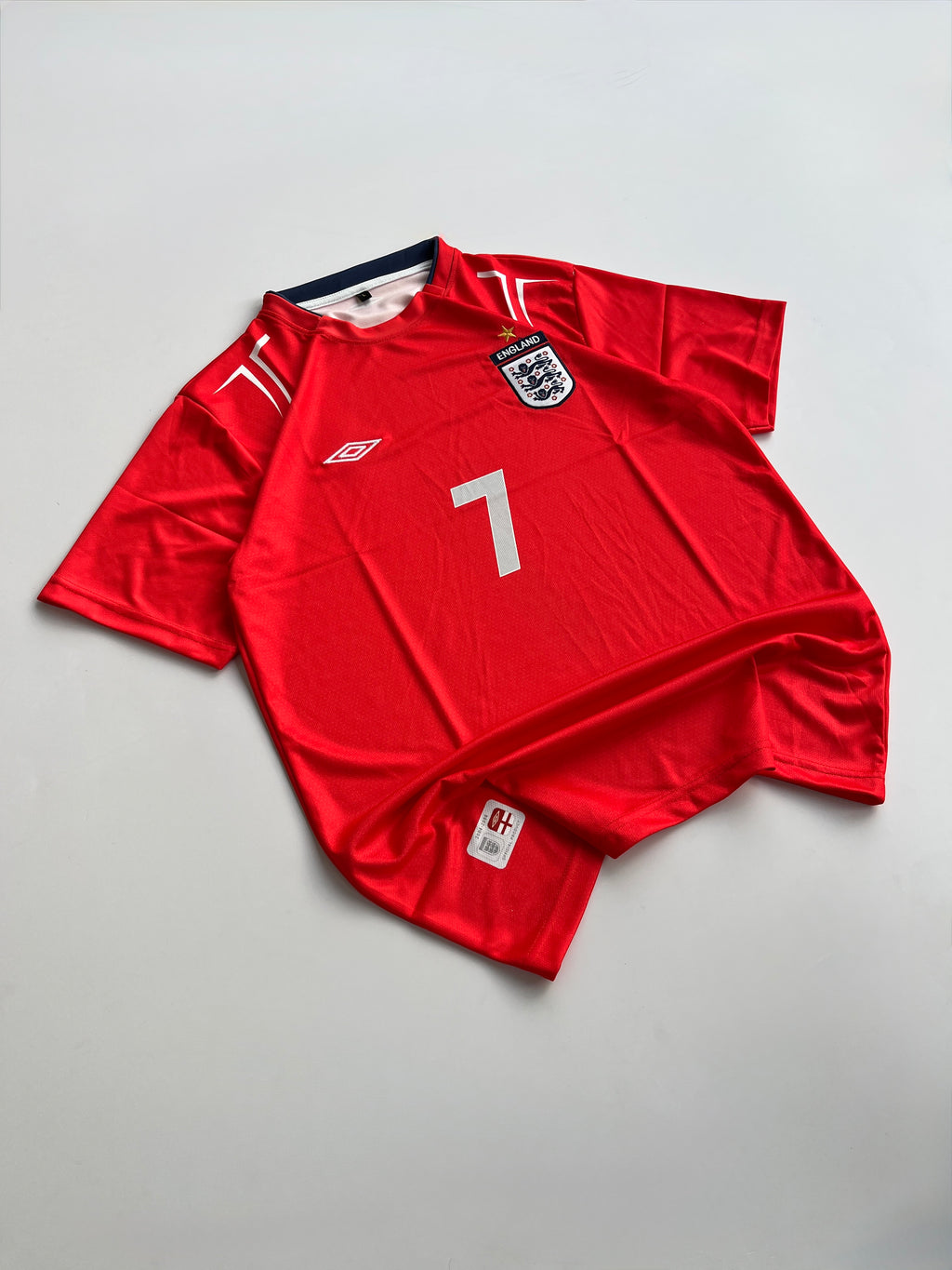 BECKHAM 7 ENGLAND 2004/06 RETRO AWAY KIT EMBROIDERY