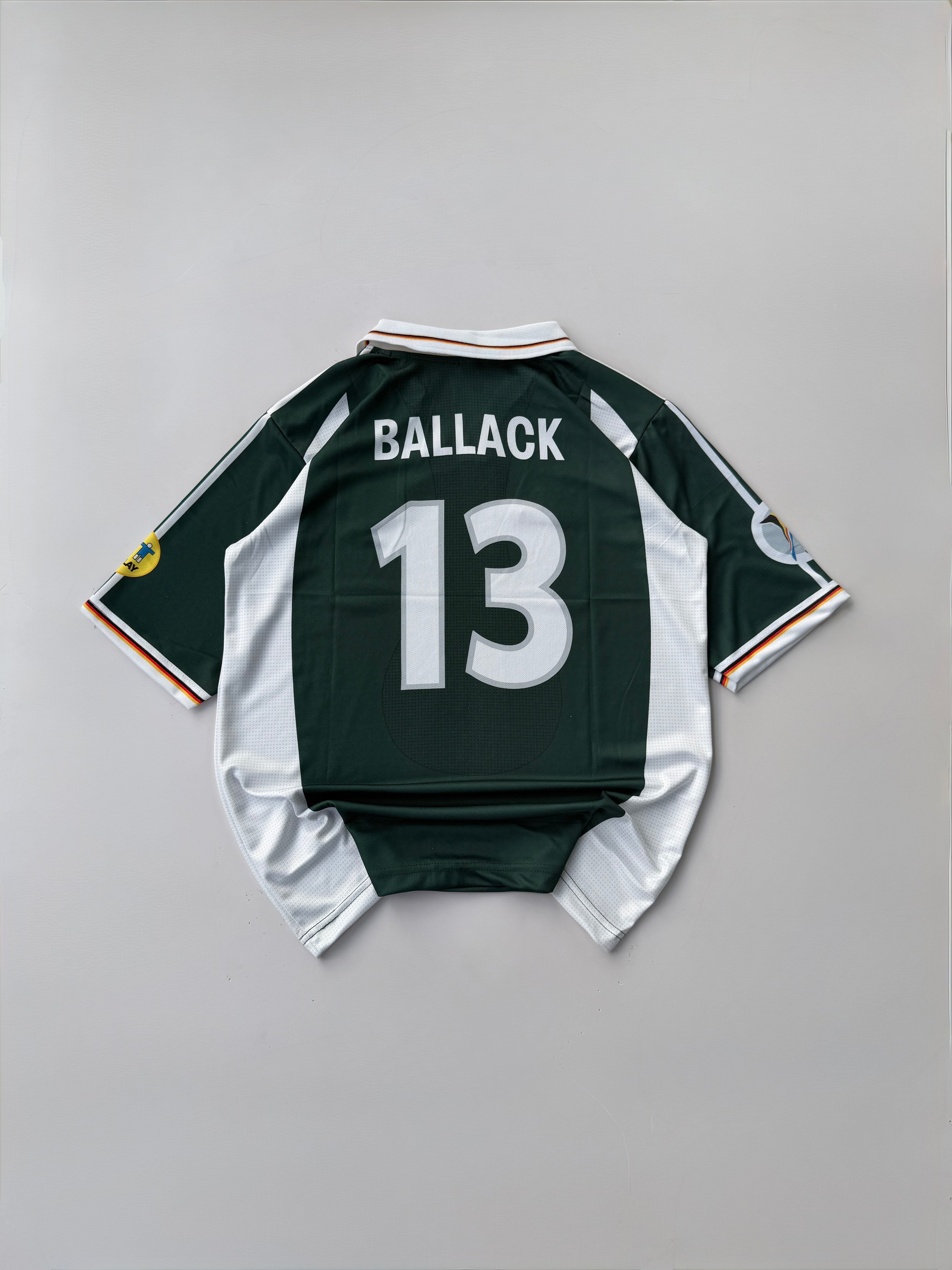 BALLACK 13 GERMANY 2000/02 RETRO AWAY KIT EMBROIDERY FIVE SLEEVE COLLER