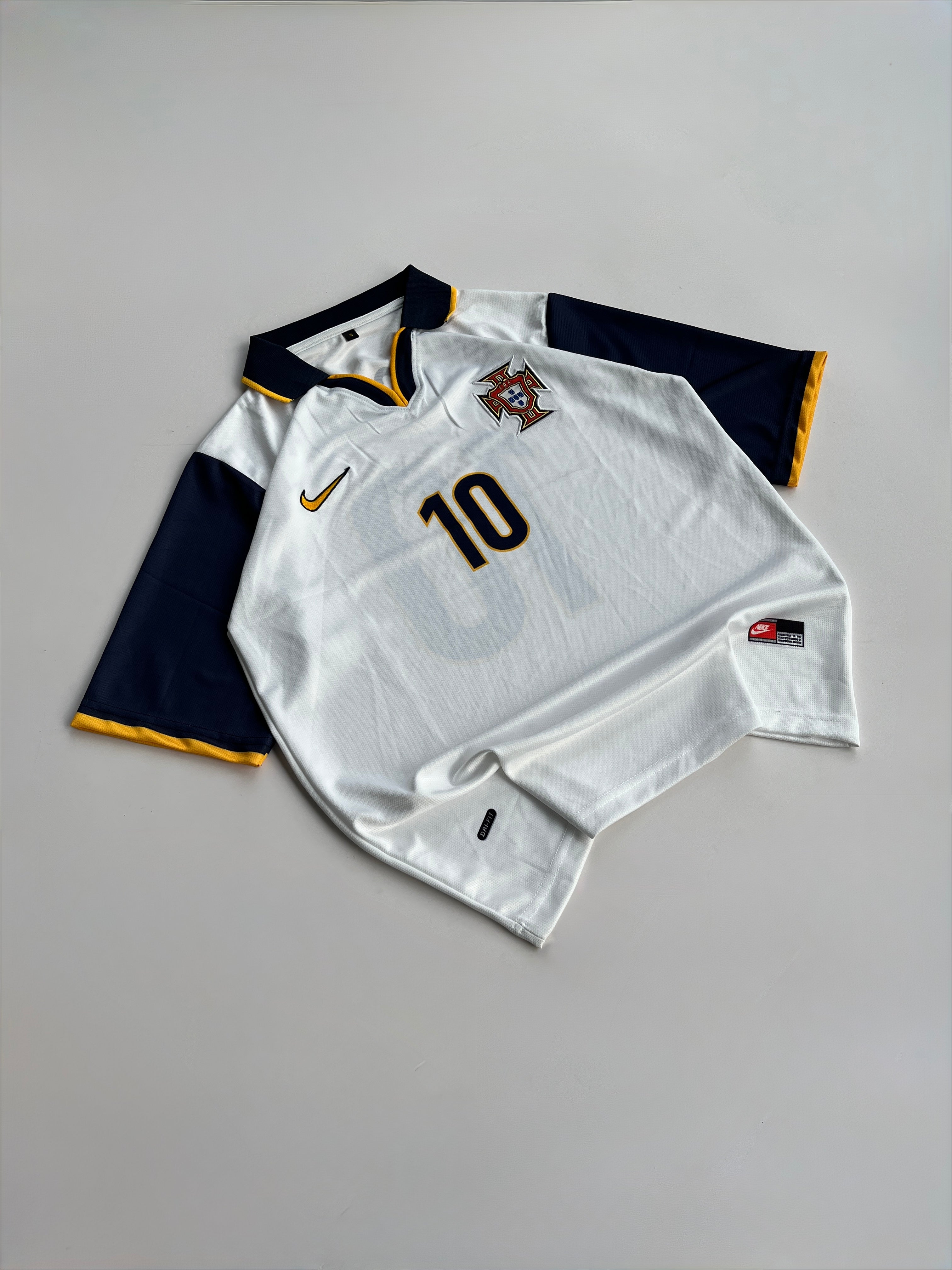 RUI COSTA 10 PORTUGAL 1998/00 SEASON AWAY KIT FIVE SLEEVE EMBROIDERY POLO