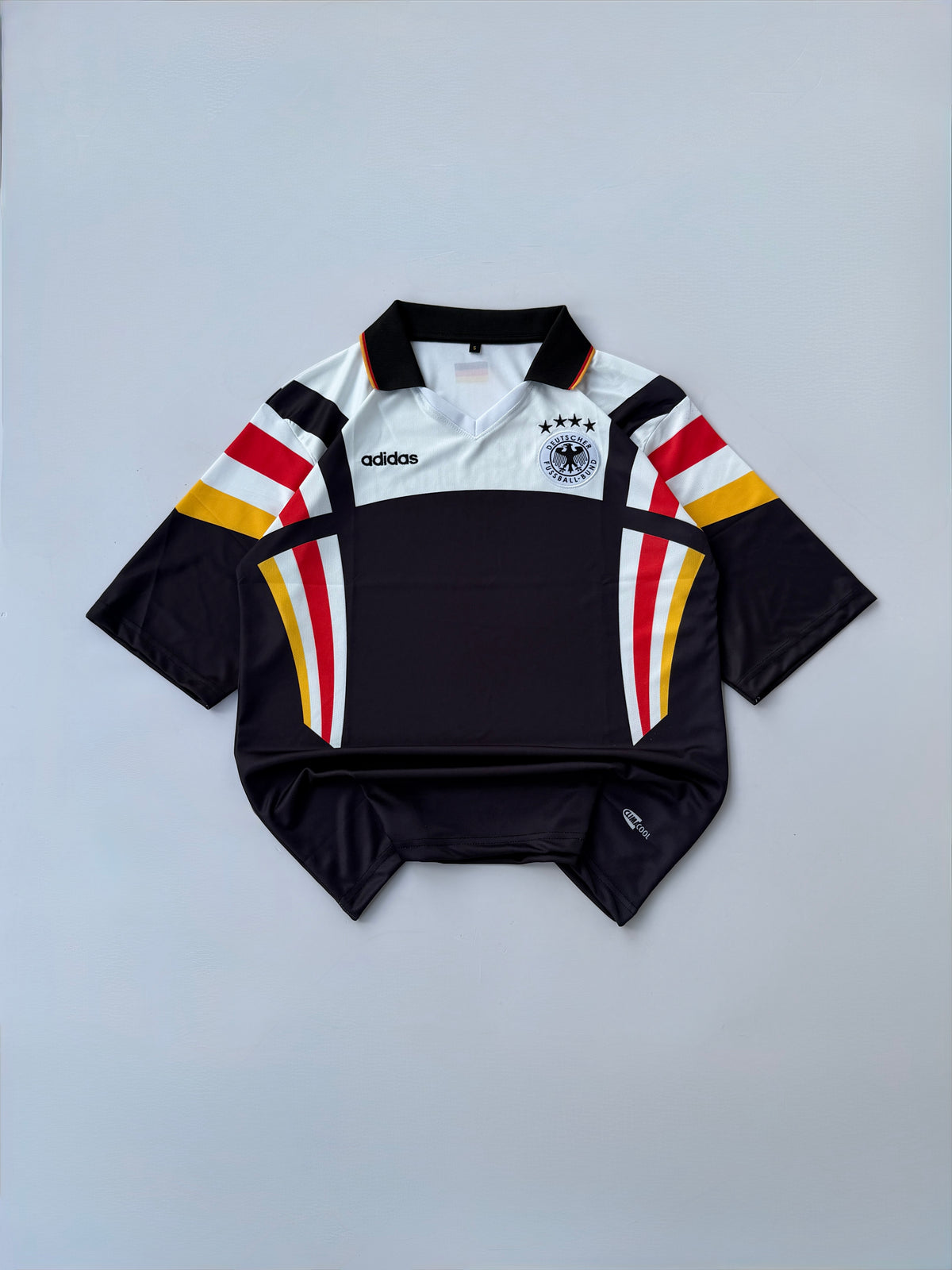 BECKENBAUER 8 GERMANY 1990 SPECIAL KIT FIVE SLEEVE EMBROIDERY COLLER