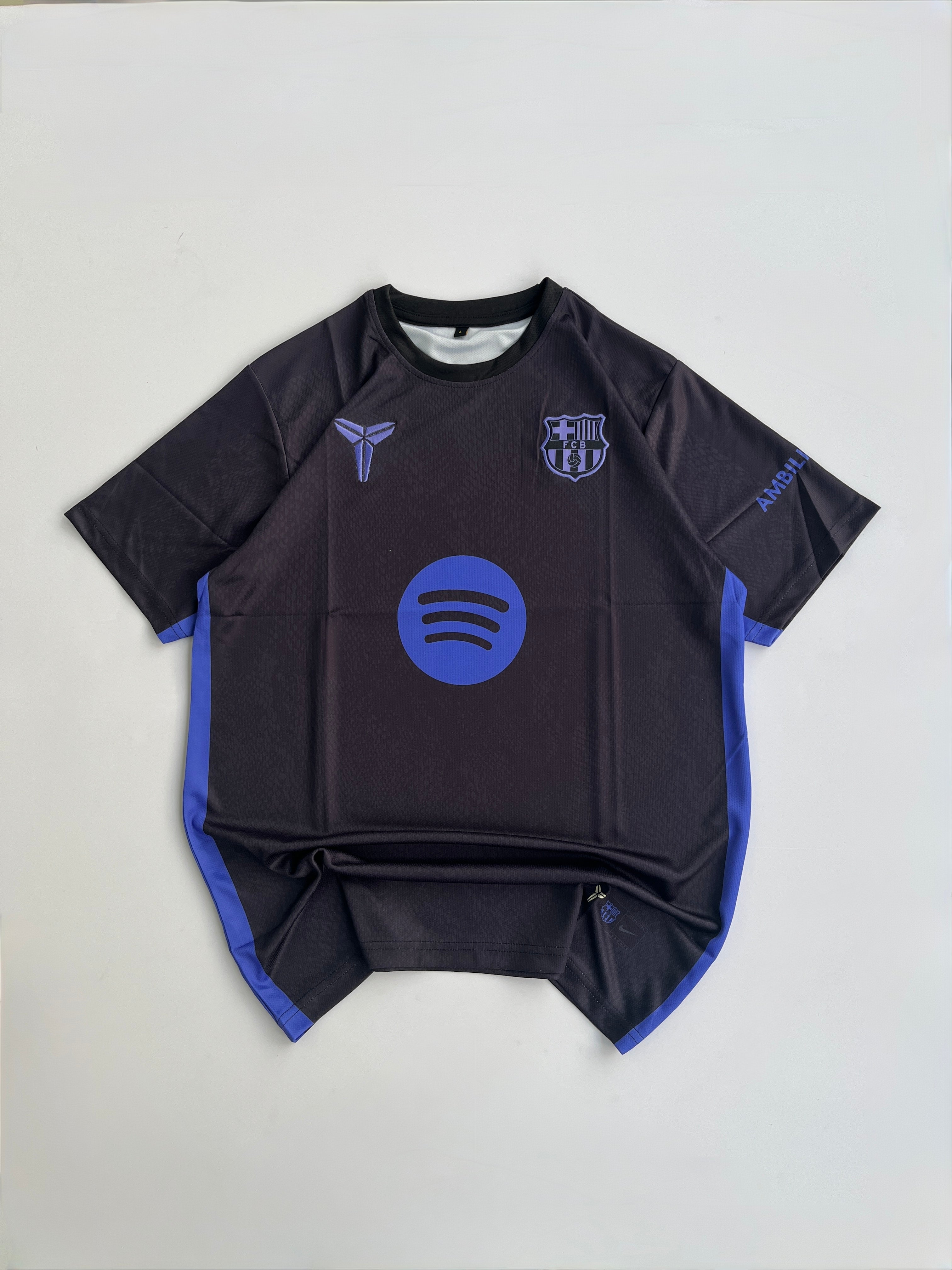 LAMINE YAMAL 10 BARCELONA X KOBE BRYANT SPECIAL KIT EMBROIDERY