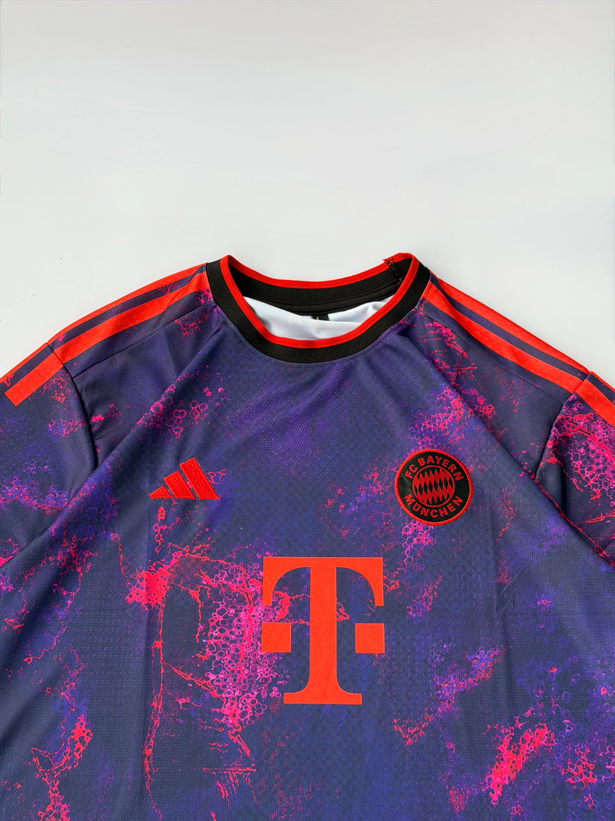 OLISE 17 BAYERN MUNICH 2026/27 THIRD KIT EMBROIDERY